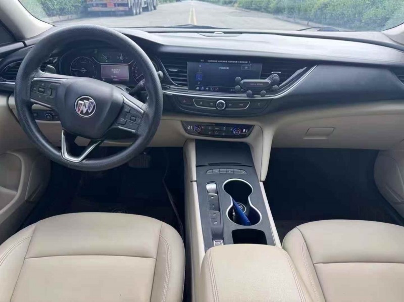 东营22年别克君威4