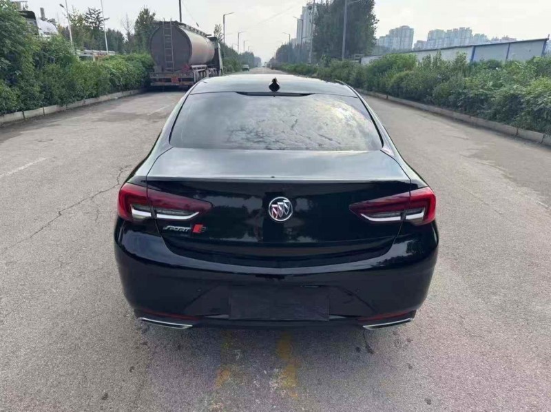 东营22年别克君威9