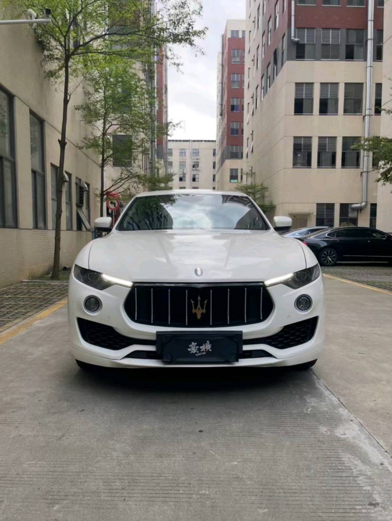 广州17年玛莎拉蒂Levante1