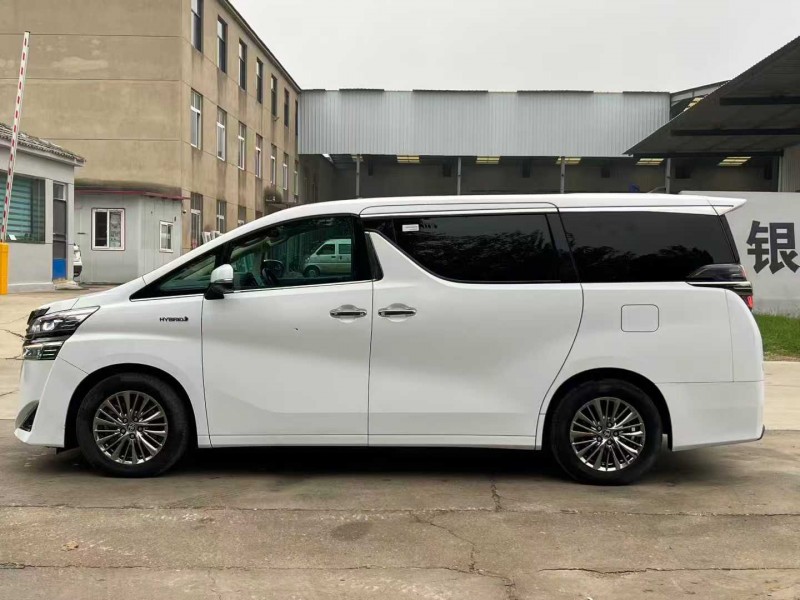 徐州21年丰田威尔法4