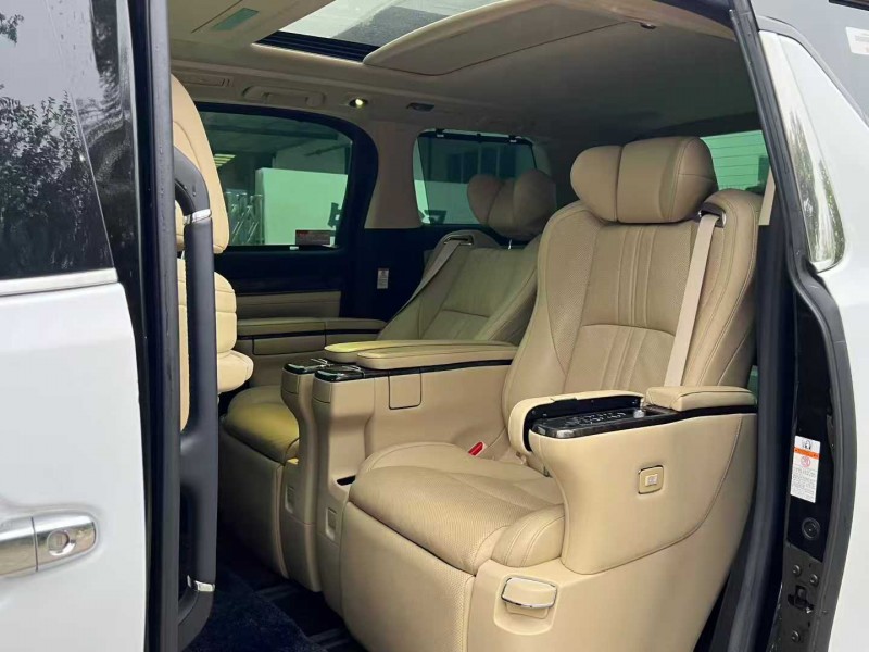 徐州21年丰田威尔法7