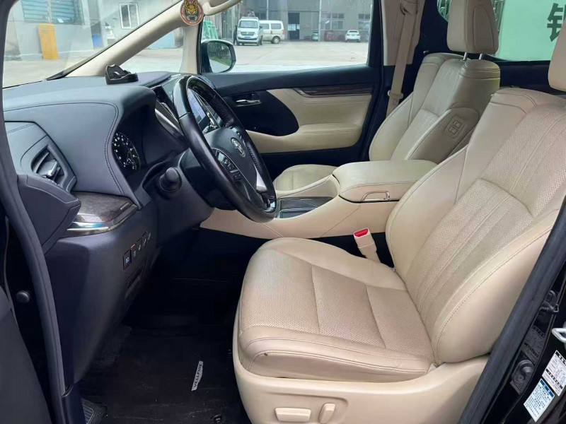 徐州21年丰田威尔法8