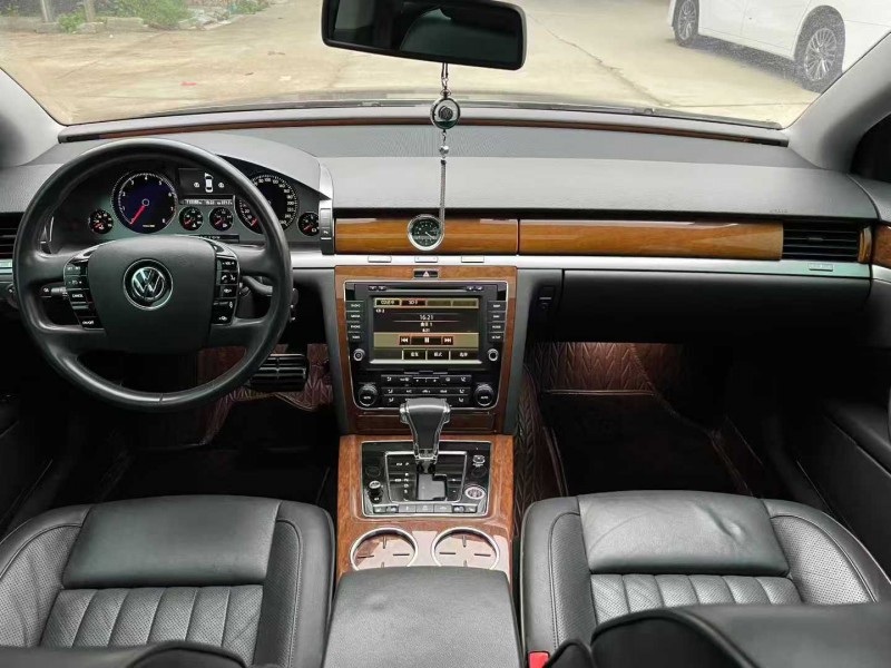 徐州16年大众辉腾6