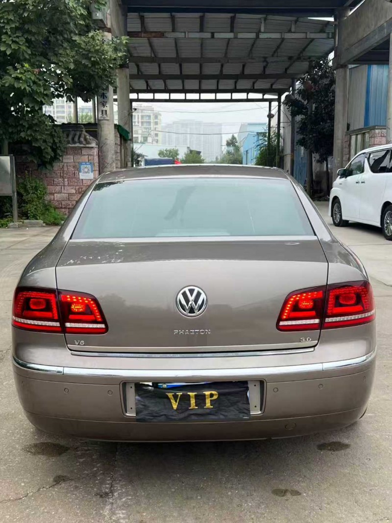 徐州16年大众辉腾9