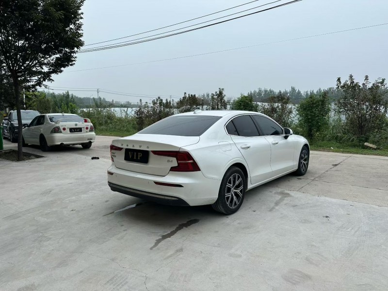 徐州23年沃尔沃S60L4
