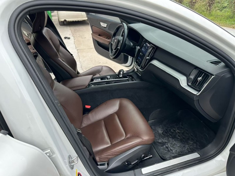 徐州23年沃尔沃S60L8