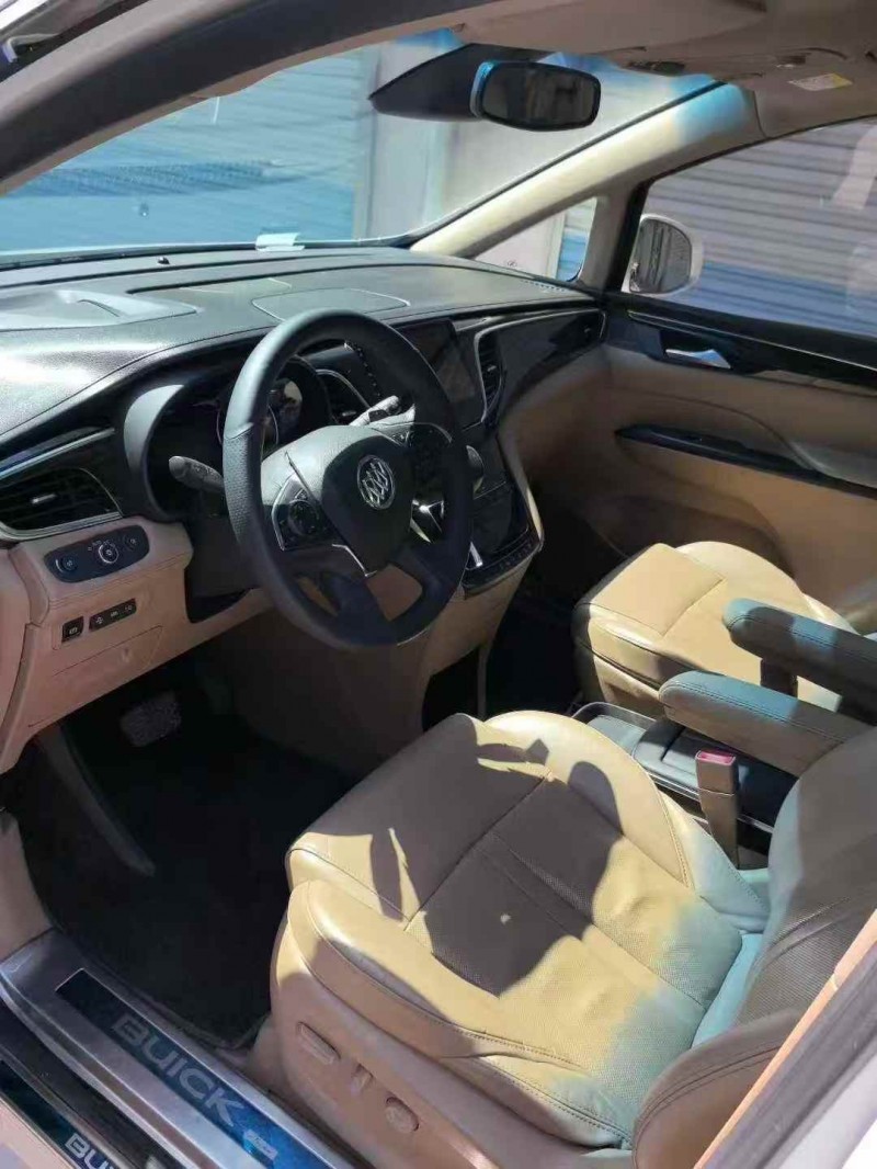 东营16年别克GL86