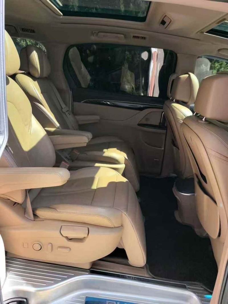 东营16年别克GL89