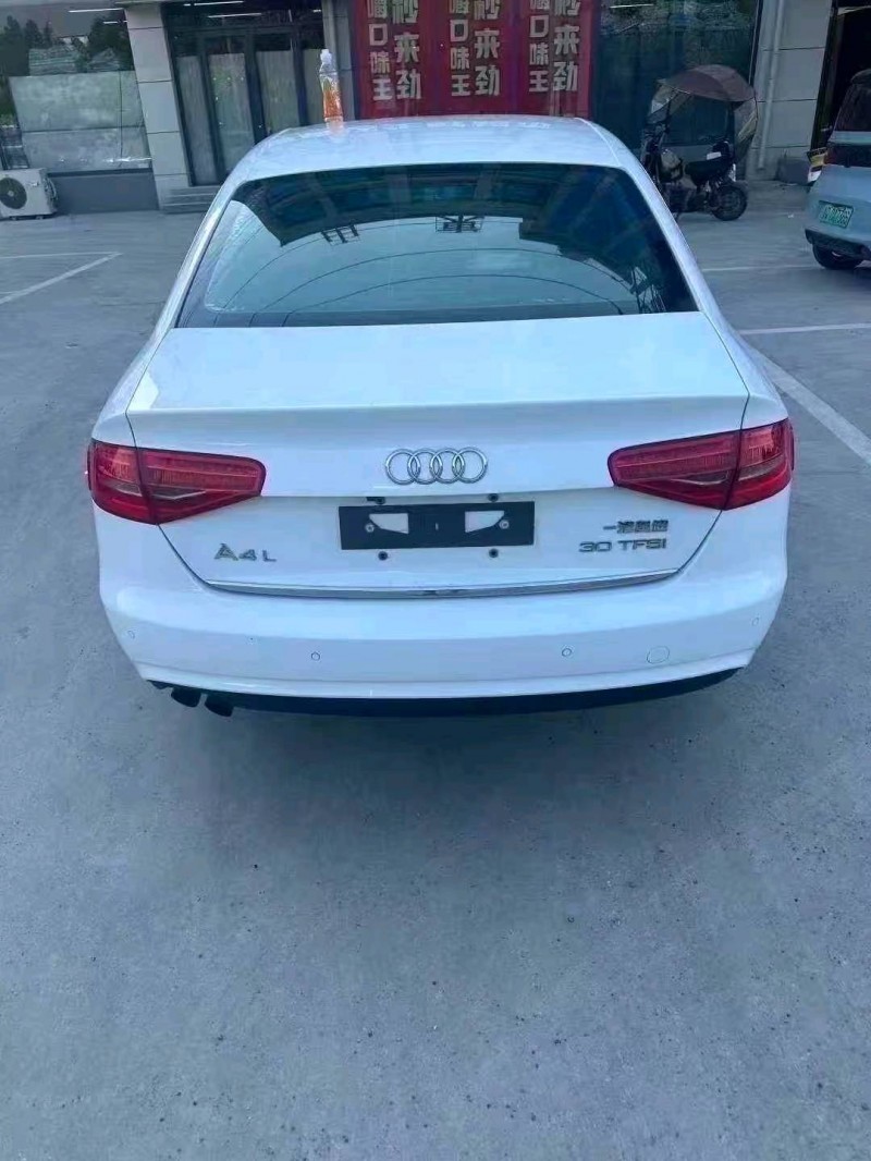 济南15年奥迪A4L4