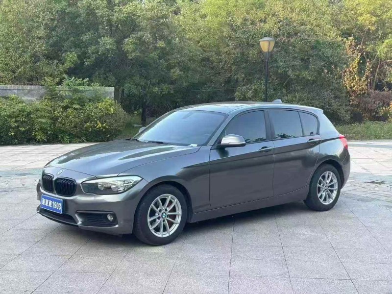 济宁19年宝马1系3