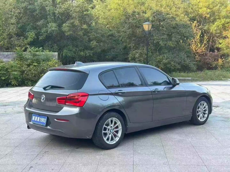 济宁19年宝马1系8