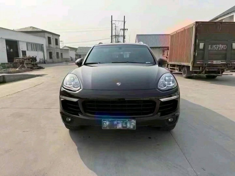 盐城16年保时捷卡宴1