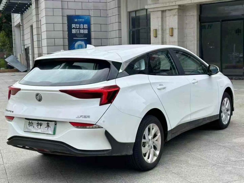 九江24年别克微蓝8