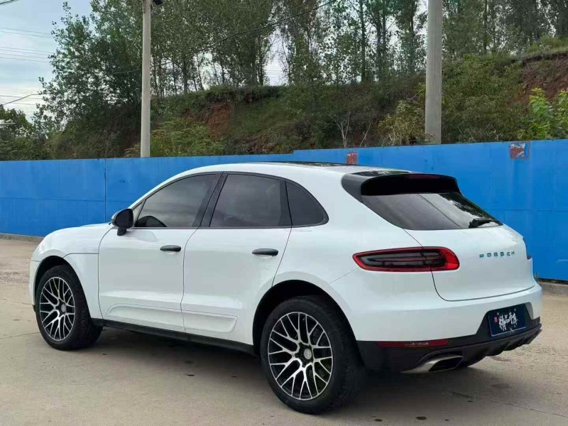 泰安16年保时捷Macan7
