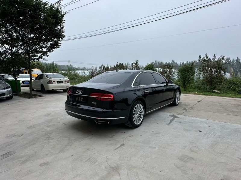 徐州16年奥迪A8L3