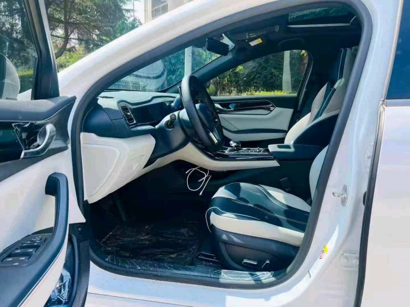 青岛23年比亚迪秦4