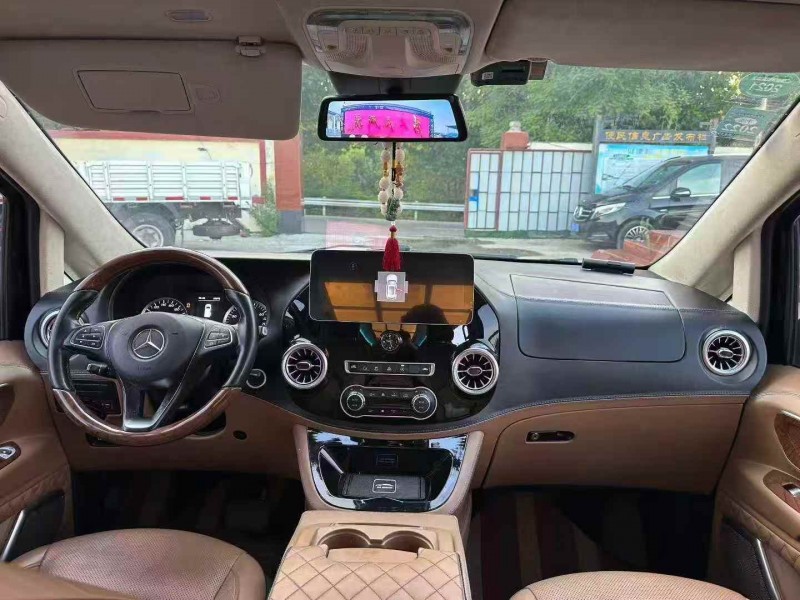 淄博18年奔驰威霆4