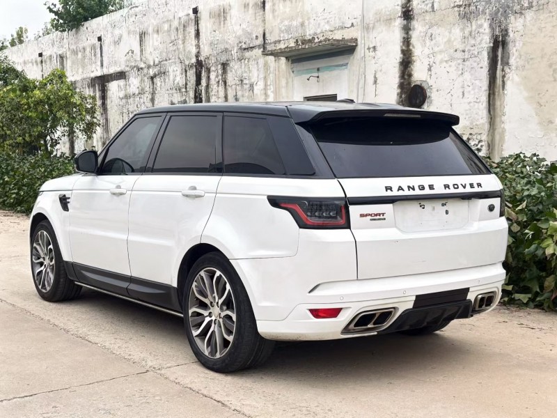 济宁16年路虎揽胜运动2