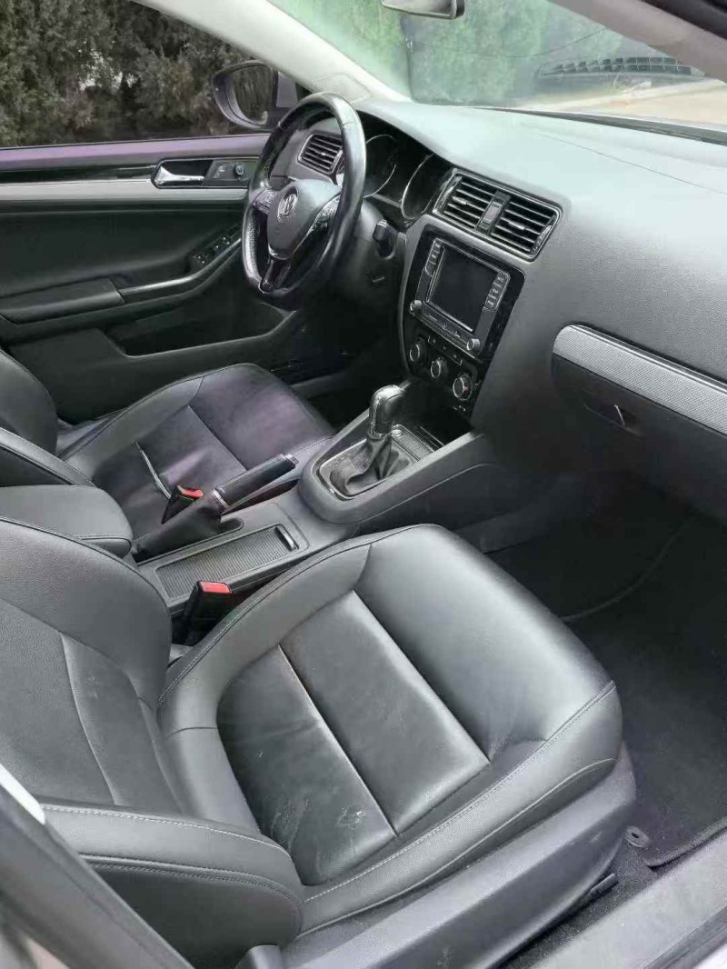 日照17年大众速腾4