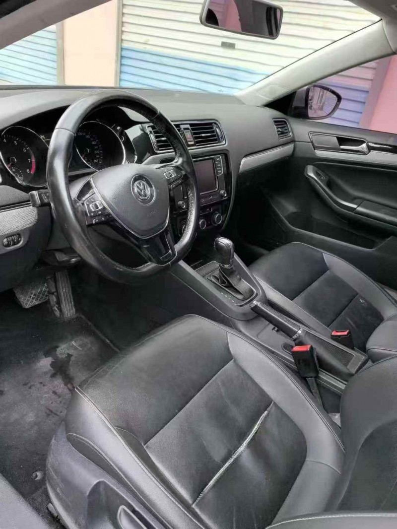 日照17年大众速腾5