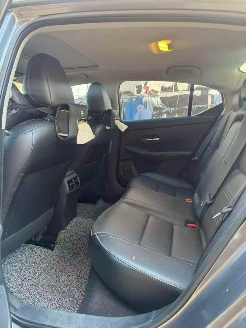 桂林21年日产轩逸7