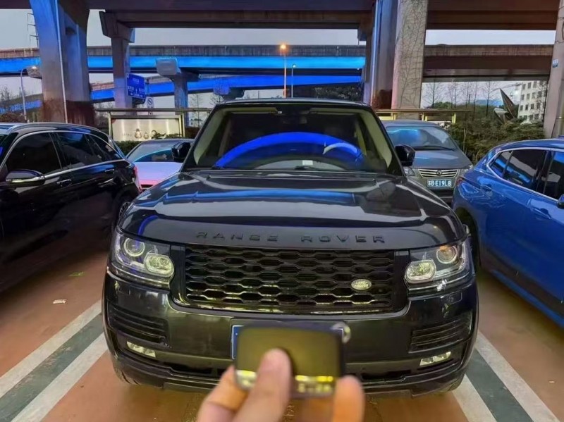 济南14年路虎揽胜行政1