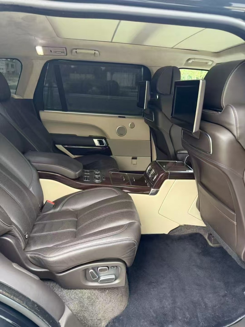 济南14年路虎揽胜行政3