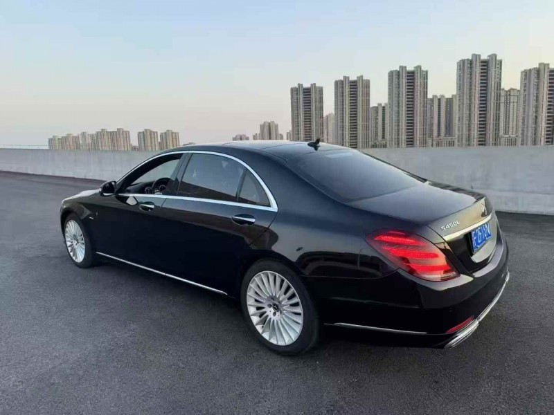 苏州19年奔驰S8