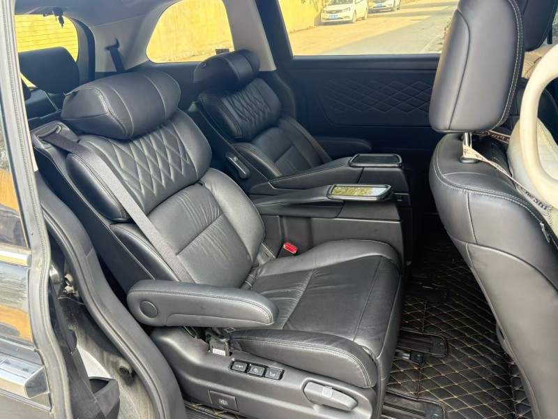 济南20年本田艾力绅4