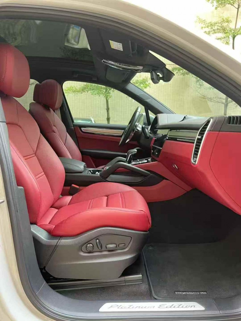 广州23年保时捷卡宴4