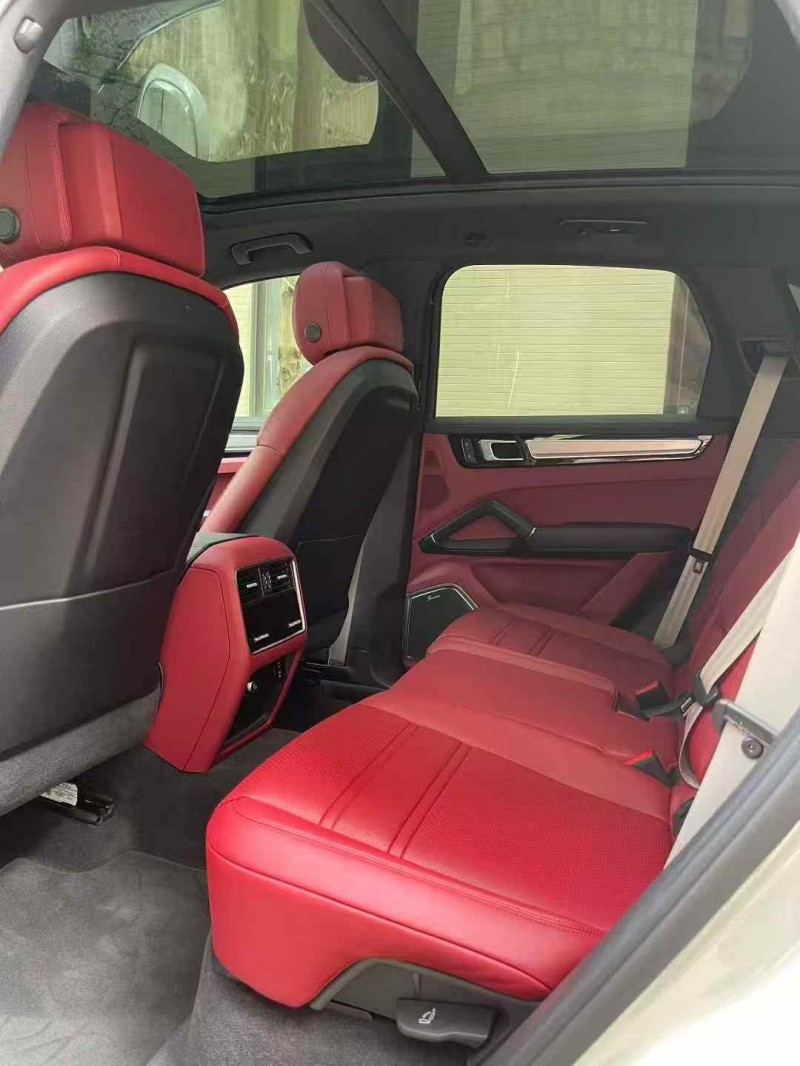 广州23年保时捷卡宴7