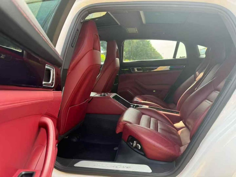 唐山18年保时捷帕拉梅拉6