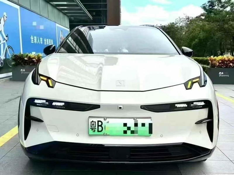 广州24年极氪汽车X1