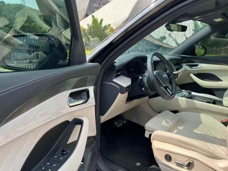 深圳23年奥迪Q64