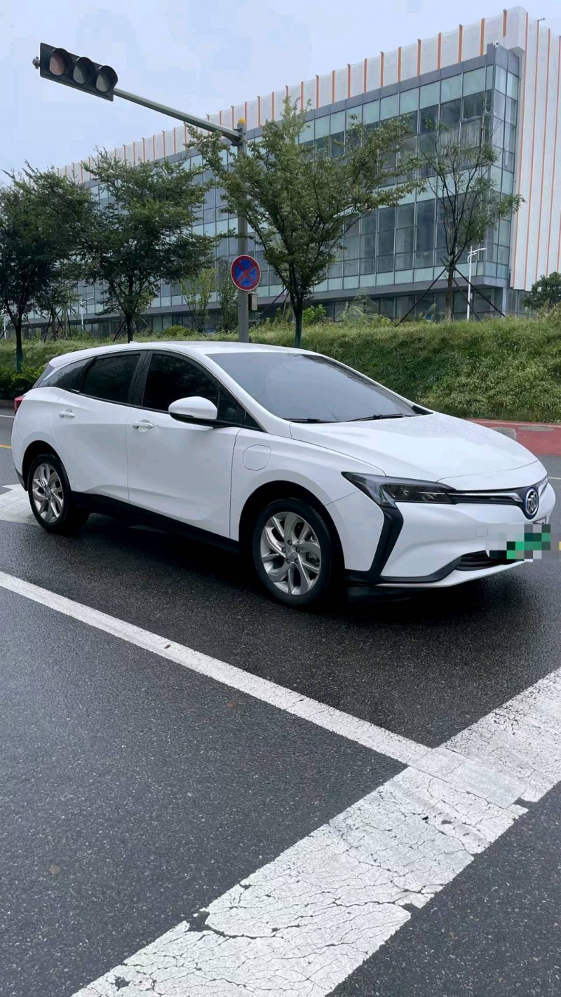 日照24年别克微蓝2