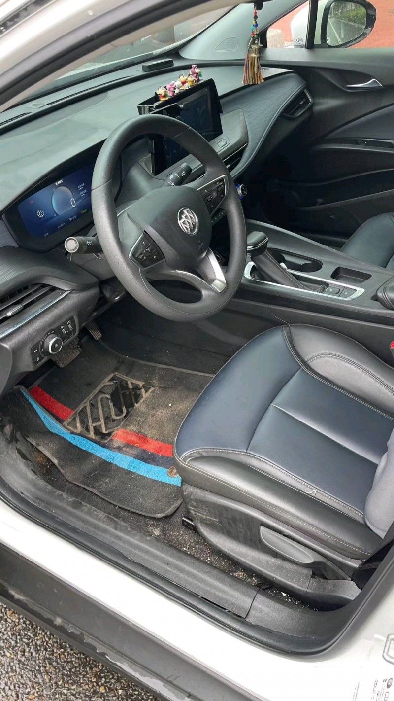 日照24年别克微蓝4