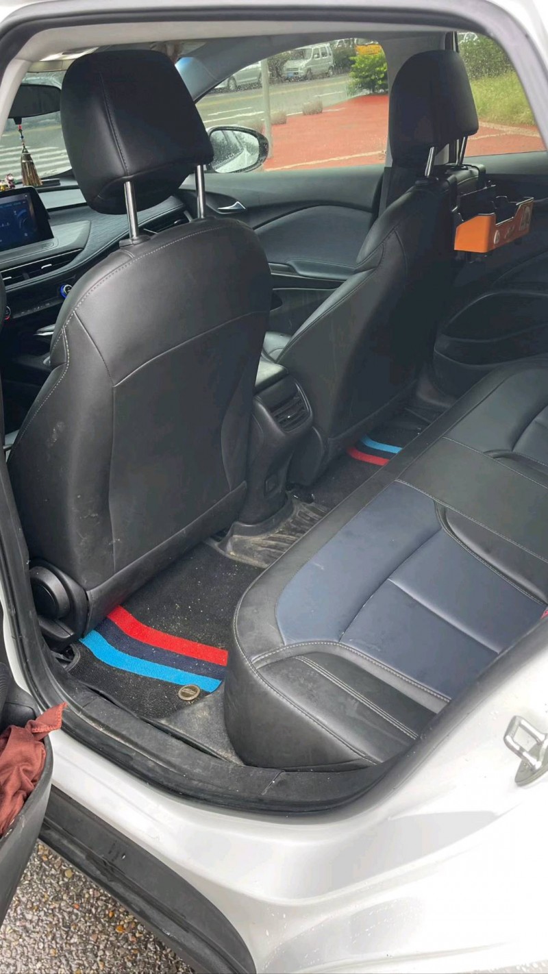 日照24年别克微蓝5