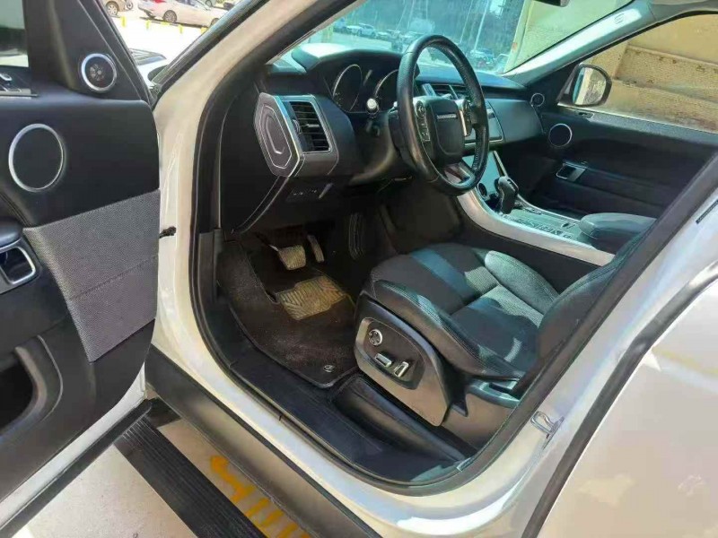 平顶山18年路虎揽胜运动4