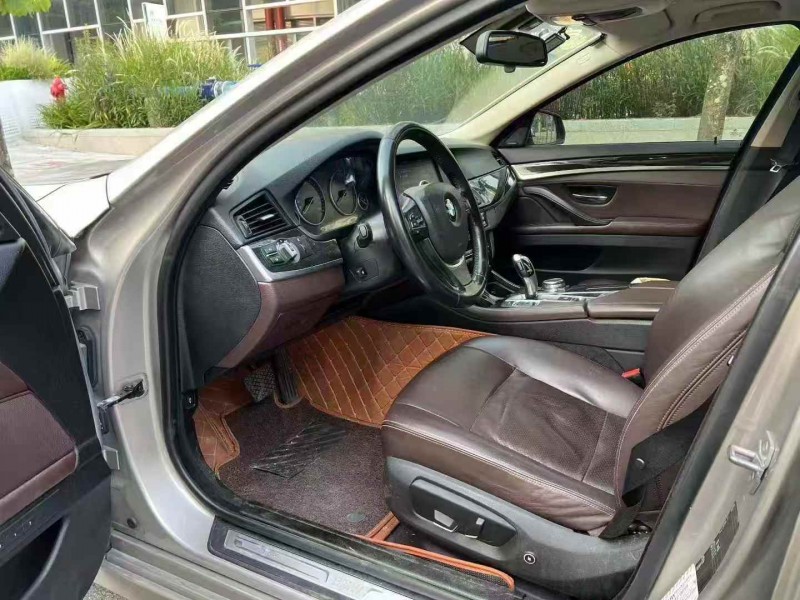 广州16年宝马5系4