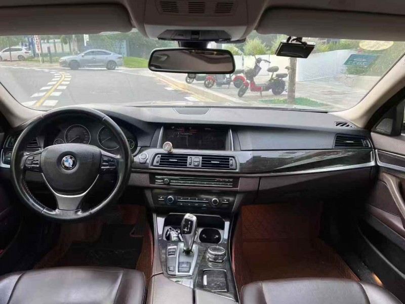 广州16年宝马5系5