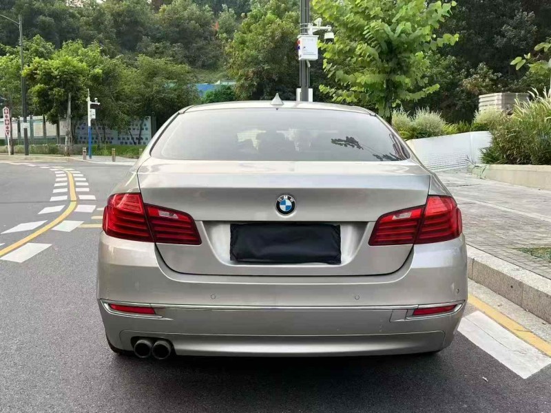 广州16年宝马5系9