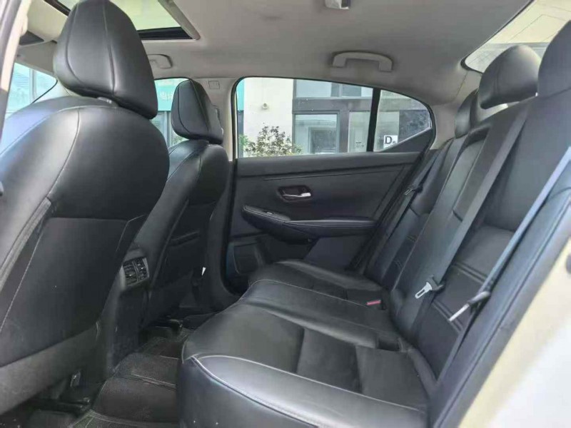 广州21年日产轩逸6