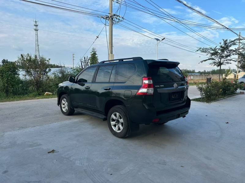 徐州17年丰田普拉多3