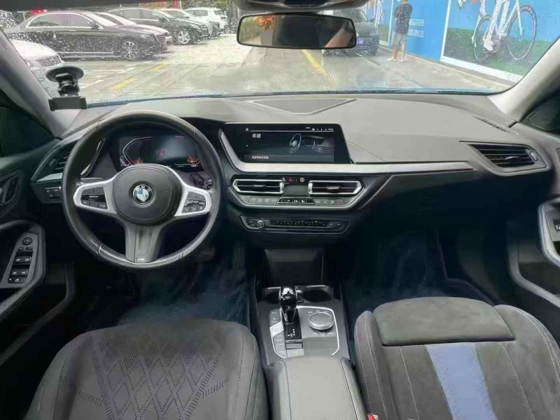 广州23年宝马2系3