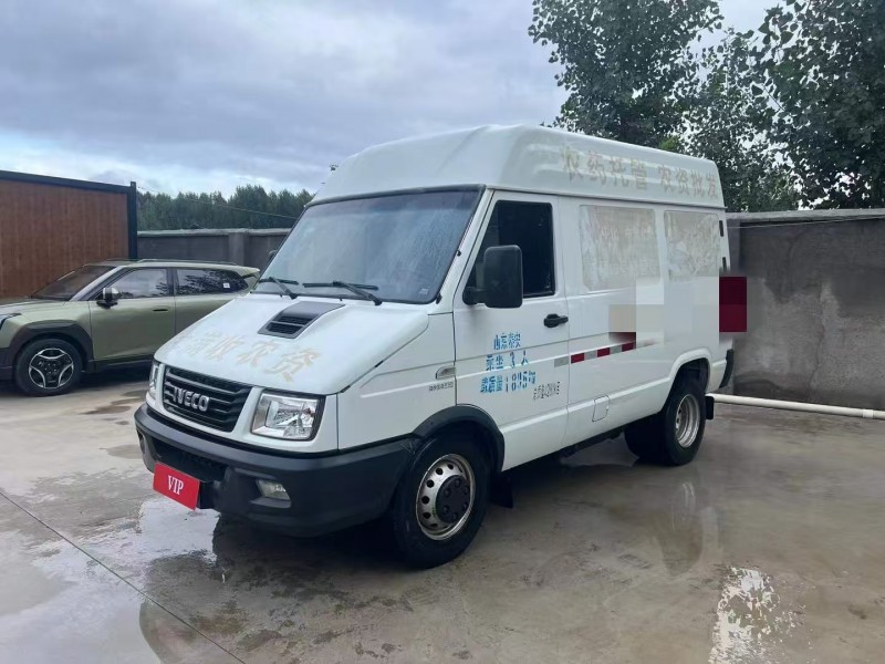 枣庄21年依维柯得意2