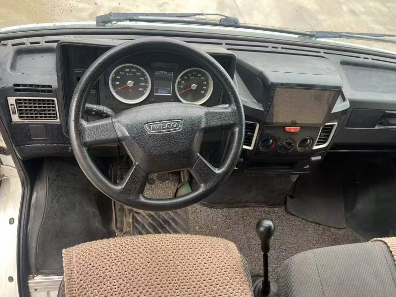 枣庄21年依维柯得意4