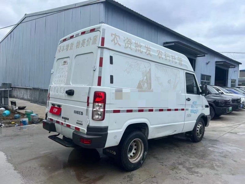 枣庄21年依维柯得意8