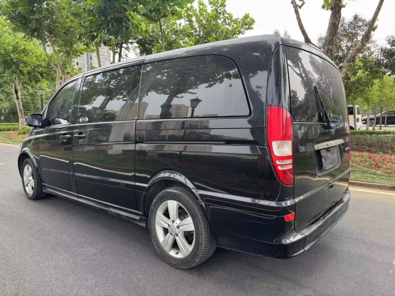 枣庄17年奔驰唯雅诺8