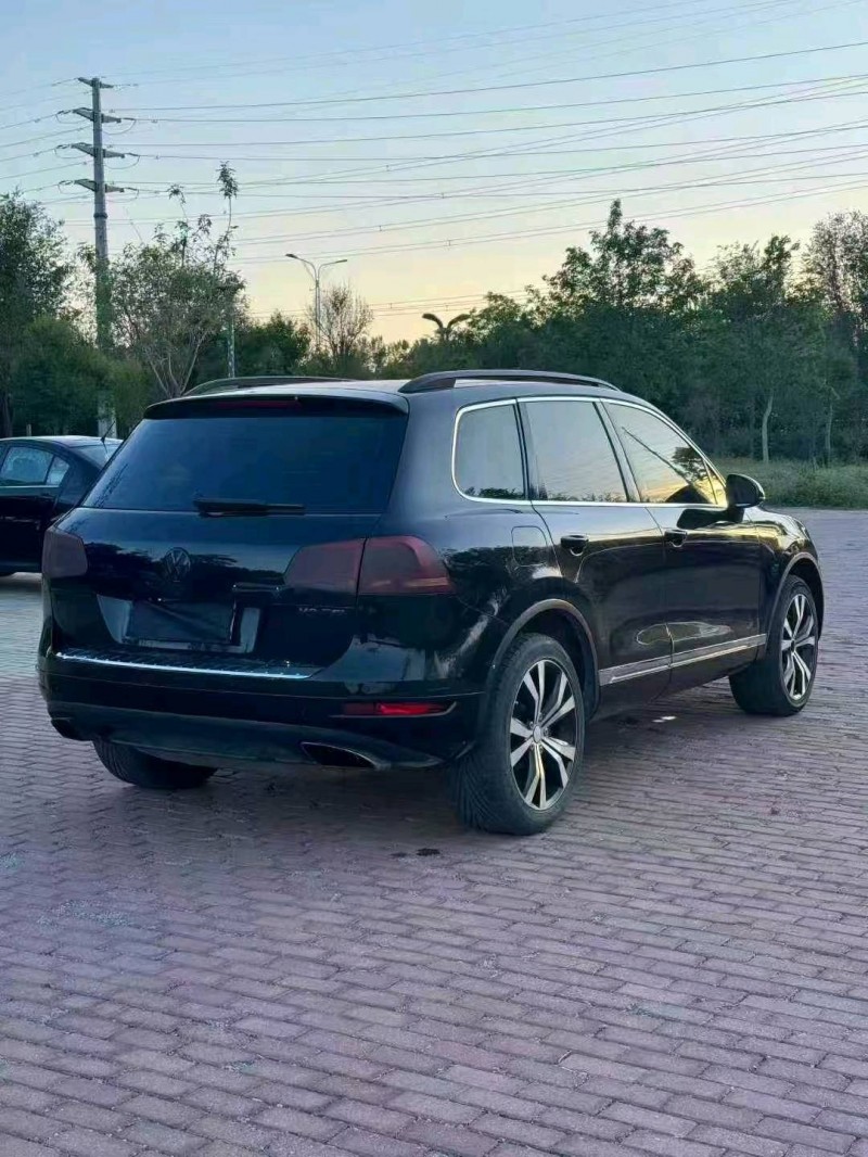 济宁13年大众途锐4