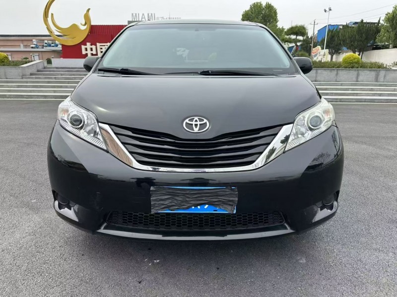 枣庄16年丰田塞纳1